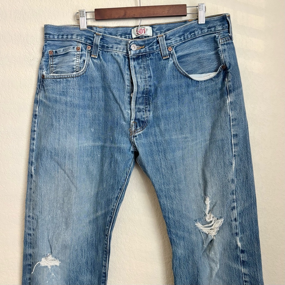 Levi’s 501 Original Button Fly 33x34 Distressed Light Wash Straight Jeans - Picture 2 of 10
